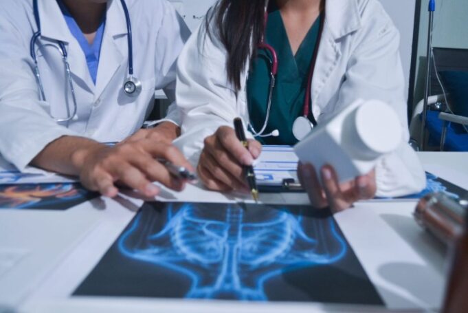 La sanidad madrileña reduce esperas quirúrgicas y de consultas en abril