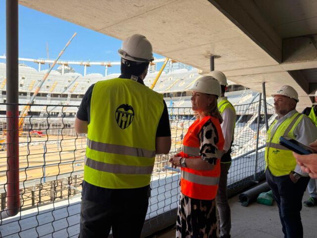 Camarero_destaca_el_Nou_Mestalla_como_un_modelo_de_prevencion_en_la_construccion.jpg