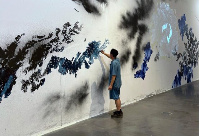 El_Espai_dArt_Contemporani_de_Castello_inaugura_la_exposicion_Lhoritzo_desdeveniments_del_artista_frances_Abdelkader_Benchamma.jpg