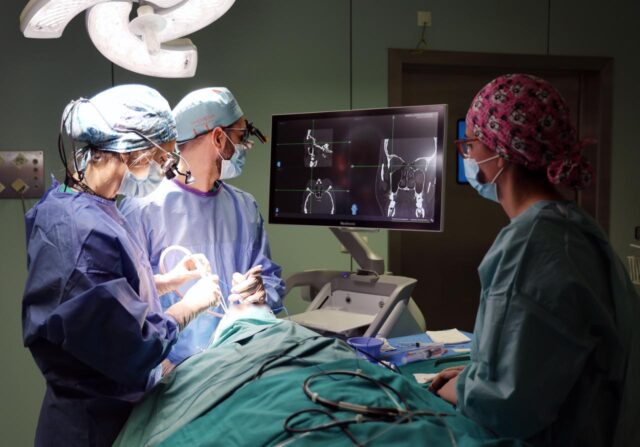 El_Hospital_La_Fe_Moderniza_su_Servicio_de_Oftalmologia_con_Tecnologia_de_Navegacion_Avanzada.jpg