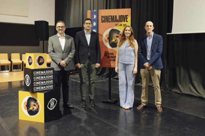 Félix Sabroso galardonado con el premio Luna de Valencia en Cinema Jove 2026