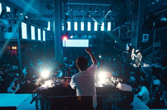 Barcelona reinventa la noche entre Scorpia y Malalts de Festa
