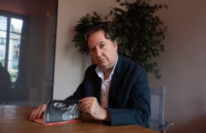 Un ensayo repasa los dos años y medio de Mónica García al frente de Sanidad