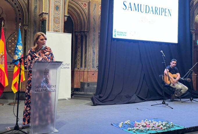 Camarero destaca la fortaleza de la comunidad gitana en la conmemoración del Samudaripen