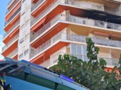 Un bebé, entre las doce personas atendidas tras el incendio de un edificio en Cullera