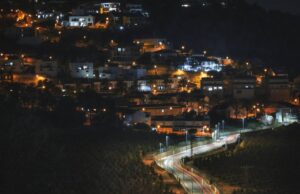 Lo descubren intentando entrar en una vivienda de Alzira en plena noche