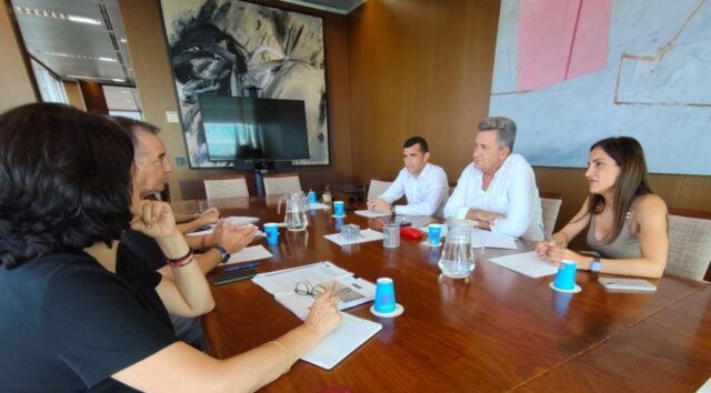 Colaboracion_entre_la_Generalitat_y_el_Ayuntamiento_de_Riba-roja_de_Turia_para_el_desarrollo_de_suelo_seguro_para_viviendas_e_industrias.jpg