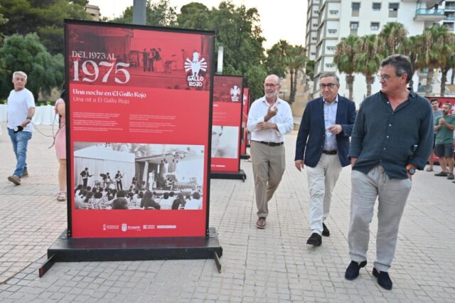 Inauguracion_de_la_exposicion_El_Gallo_Rojo_destaca_el_125_aniversario_de_El_Campello_como_municipio_independiente.jpg