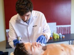 El Movistar Team apuesta por la prevención del cáncer de piel con ISDIN
