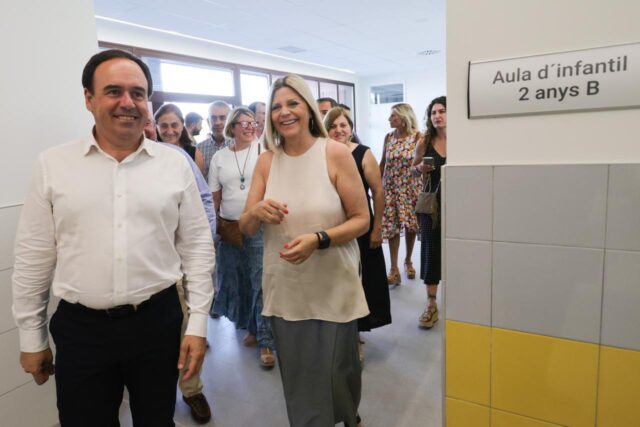 Perez_Llorca_destaca_el_nuevo_CEIP_de_Sant_Joan_de_Moro_como_un_modelo_del_compromiso_del_Consell_con_la_educacion.jpg