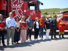 Pérez Llorca rinde homenaje a madre e hija asesinadas en un acto por violencia de género