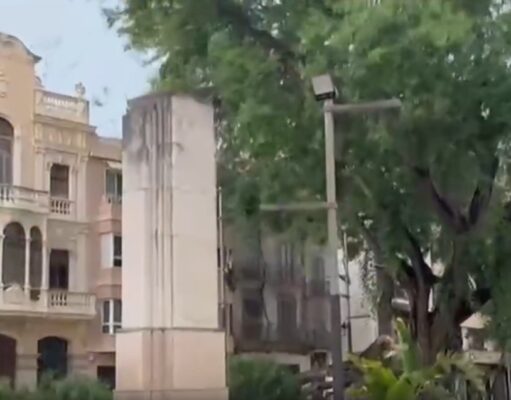 VÍDEO | Una tormenta exprés sacude Alzira y deja daños por varios barrios