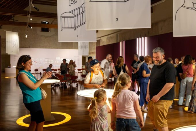El Centre del Carme ofrece un programa especial de talleres y visitas para familias en agosto