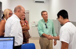 El aumento de la población en verano lleva a Sanidad a reforzar el consultorio de El Perellonet con tres nuevos profesionales