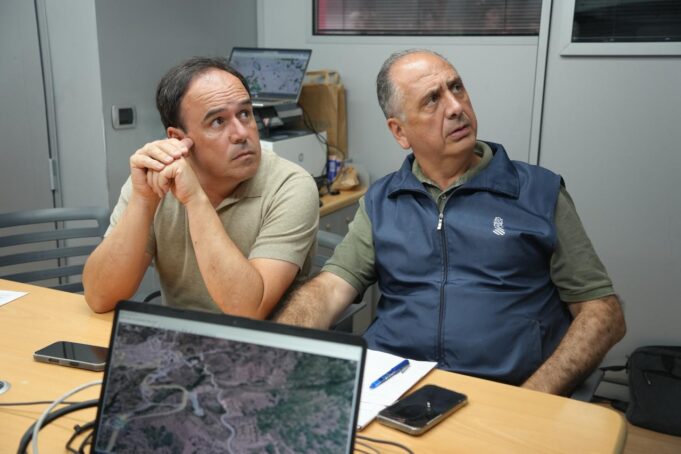 El presidente de la Generalitat destaca el esfuerzo conjunto ante el incendio de Gátova