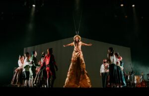 Sandra Monfort rinde homenaje a la música valenciana con ‘Terra de guapes’ en el festival Sagunt a Escena