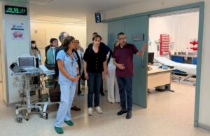 Mónica García confía servicios médicos de Ceuta a Quirónsalud mientras critica modelos privados en Madrid