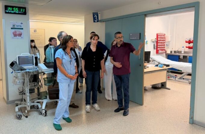 Mónica García confía servicios médicos de Ceuta a Quirónsalud mientras critica modelos privados en Madrid