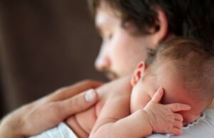 El microbioma intestinal del bebé se relaciona con signos de TEA y TDAH durante el neurodesarrollo