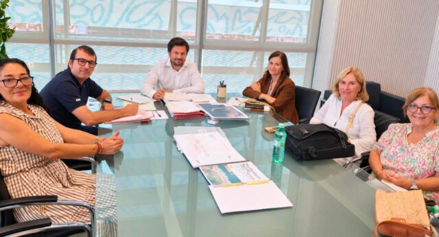 Acuerdo_entre_la_Generalitat_y_los_ayuntamientos_para_mejorar_el_transporte_y_servicios_en_Tabarca.jpg