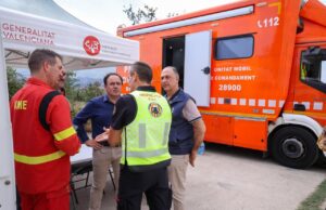 Juanfran Pérez Llorca supervisa las operaciones de extinción del incendio en Tuéjar