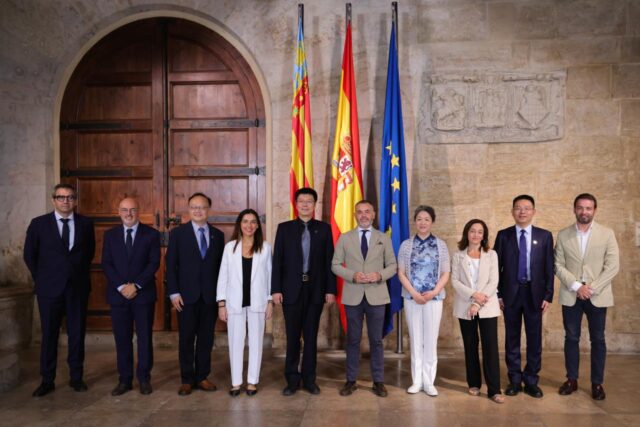 La_Generalitat_Valenciana_refuerza_la_cooperacion_educativa_con_Sichuan_a_traves_de_una_visita_institucional.jpg