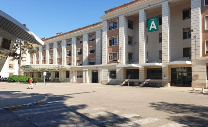 Un derrame químico en el Hospital General de Valencia afecta a más de 30 trabajadores