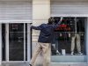 “¿Abrir un negocio para cerrarlo en dos meses?”: la agonía del pequeño comercio en Alzira
