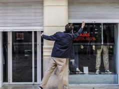 “¿Abrir un negocio para cerrarlo en dos meses?”: la agonía del pequeño comercio en Alzira