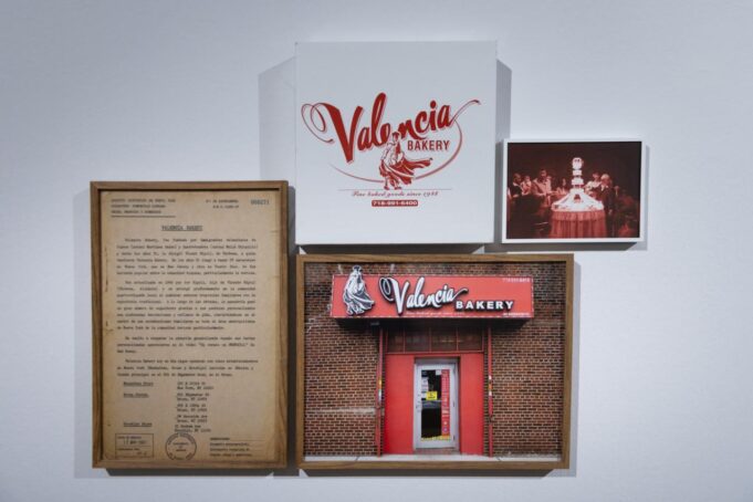 El Centre del Carme exhibe la muestra de Silvia Martí Marí sobre la emigración valenciana a Nueva York en el siglo XX