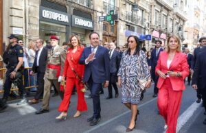 El President de la Generalitat, Juanfran Pérez Llorca, destaca su presencia en la procesión cívica del 9 d’Octubre