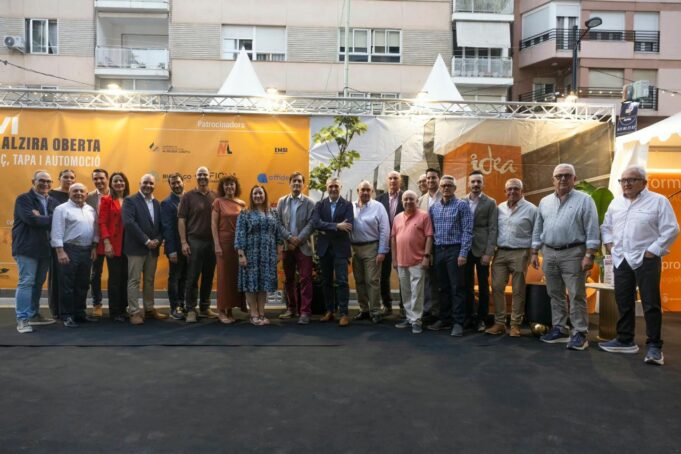 El secretario autonómico de Turismo asiste a la XVI Fira de Comerç, Tapa i Automoció en Alzira