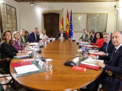 Juanfran Pérez Llorca preside la sesión extraordinaria del Pleno del Consell en la que se otorgan distinciones