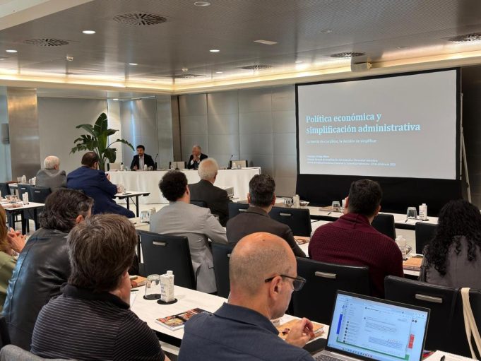 La Generalitat impulsa la colaboración institucional en el II Foro de Política Económica y Social de la Comunitat Valenciana