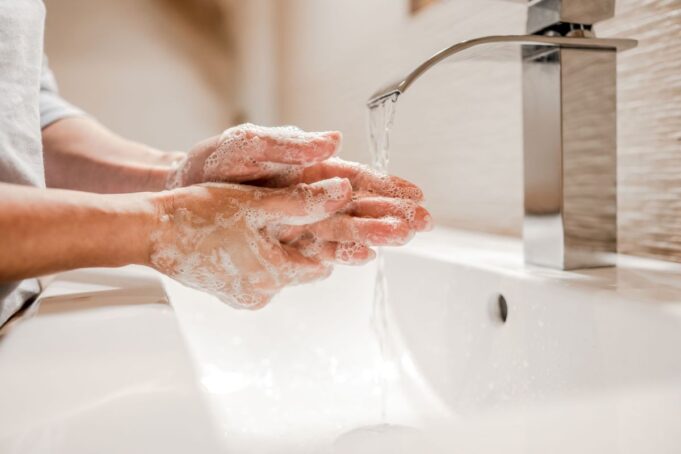 La higiene de manos permite proteger a los pacientes y mejorar la atención sanitaria