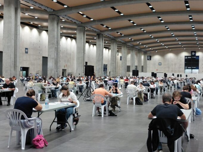 Más de 9,600 personas participan en las pruebas de competencia lingüística de la JQCV