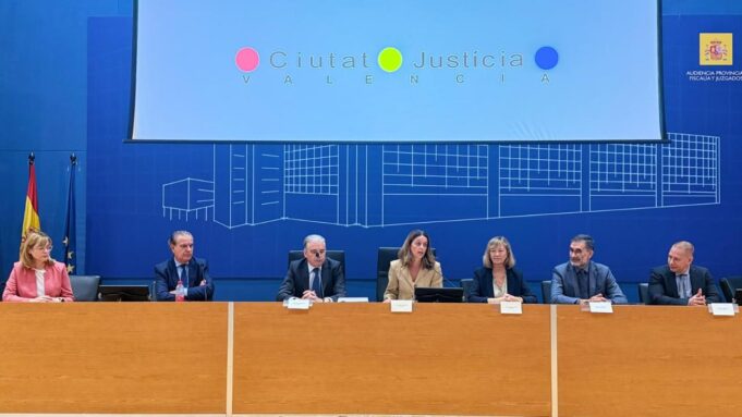 Recepción de fiscales eslovenos en la Ciudad de la Justicia de València