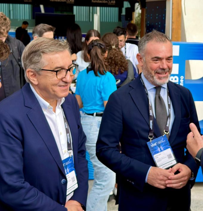 Visita de José Díez y José Antonio Rovira al Valencia Digital Summit 2026